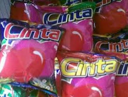 bungkus cemilan tulisannya lucu © berbagai sumber bungkus cemilan tulisannya lucu © berbagai sumber