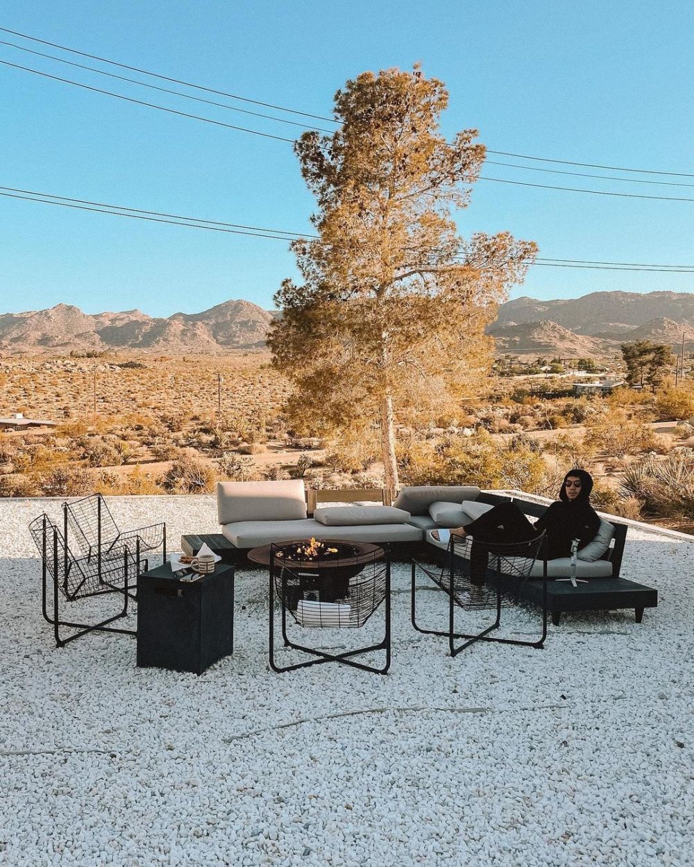 Nikita Willy vila Joshua Tree Berbagai sumber