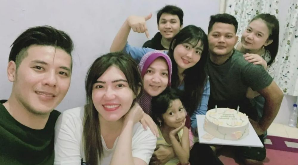 kedekatan Chevra dengan keluarga Via Vallen © berbagai sumber