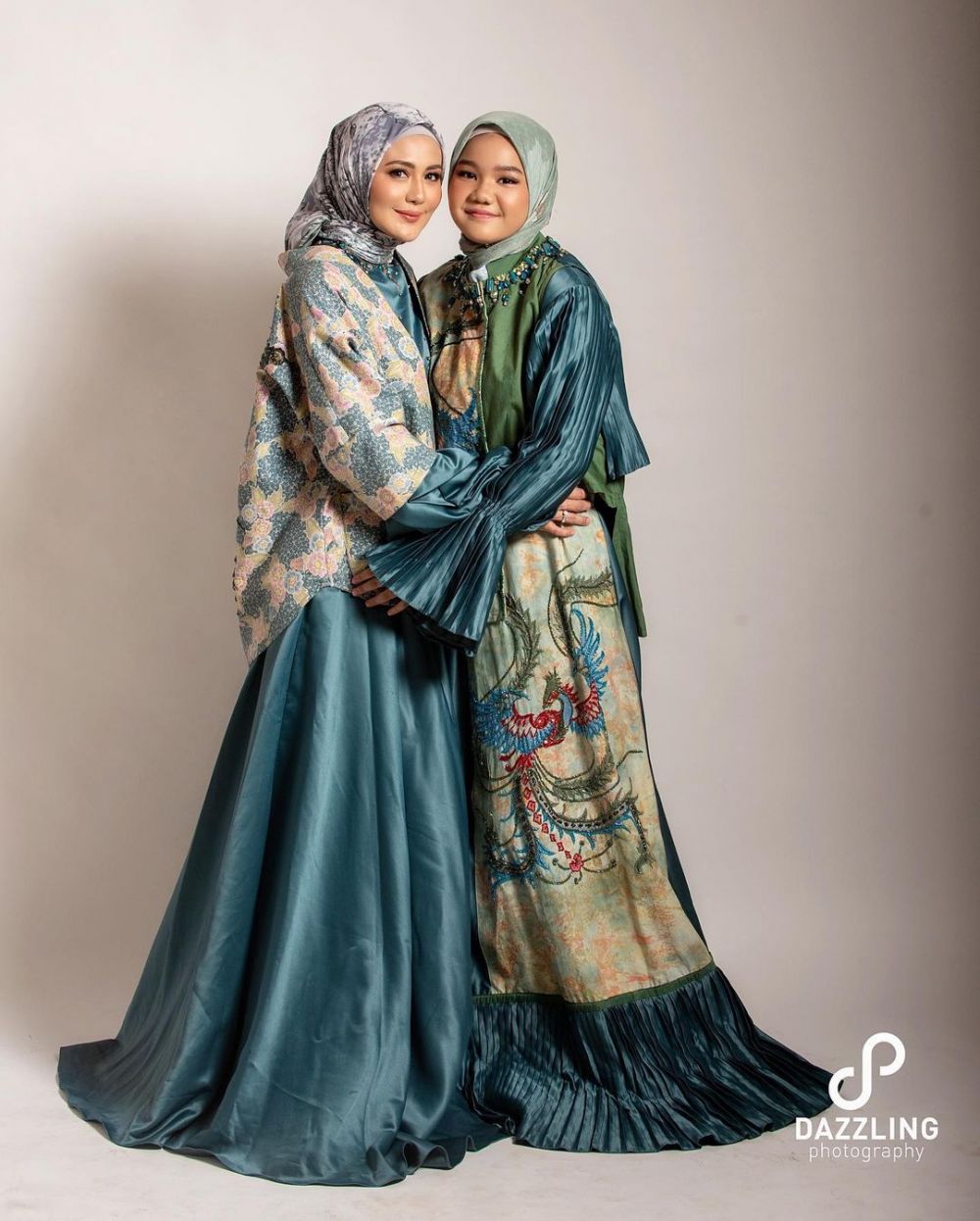 Pemotretan Juliana Moechtar dengan putri sambung © Instagram