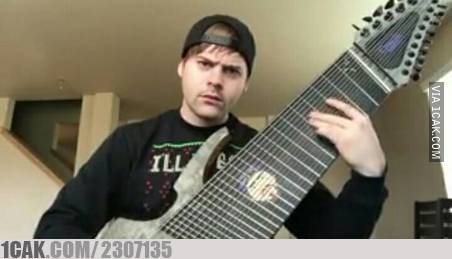 main gitar nyeleneh © berbagai sumber