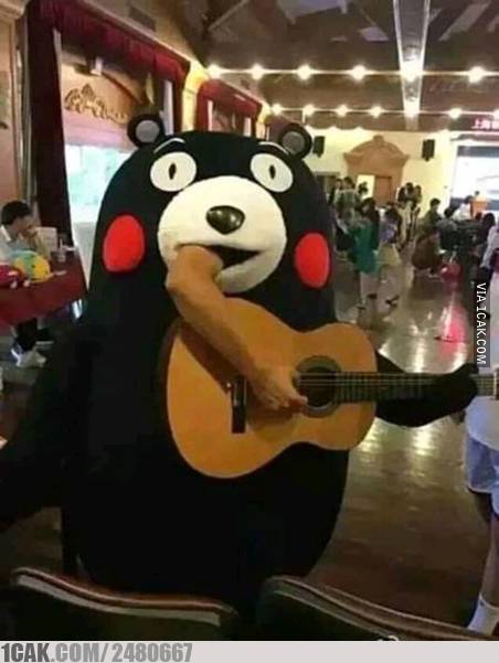 main gitar nyeleneh © berbagai sumber