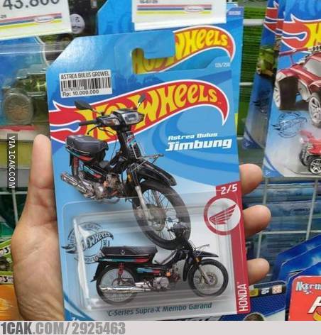 koleksi mainan nyeleneh © berbagai sumber koleksi mainan nyeleneh © berbagai sumber