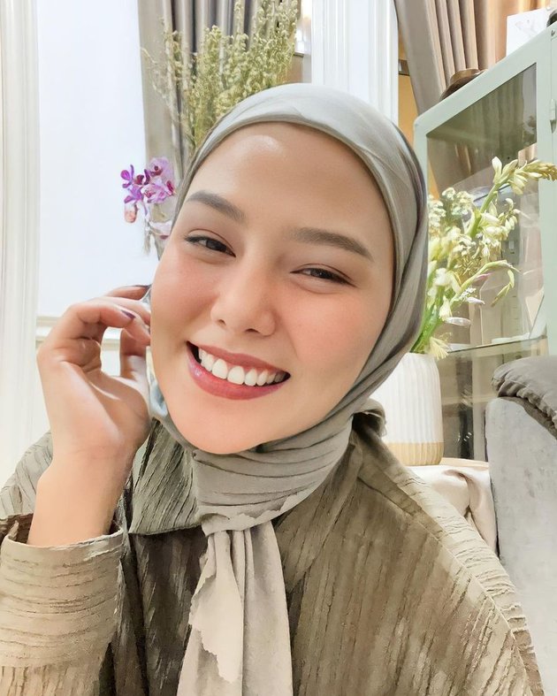 penampilan terbaru Dara Arafah © Instagram