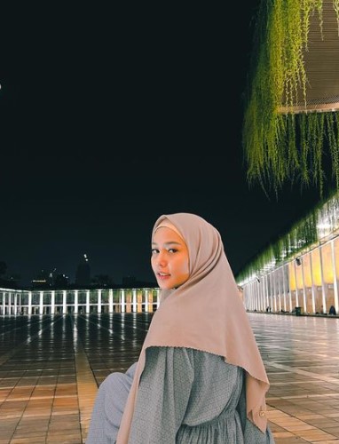 penampilan terbaru Dara Arafah © Instagram