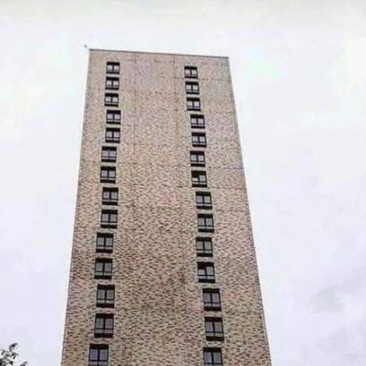 salah pasang jendela bikin absurd deh © berbagai sumber salah pasang jendela bikin absurd deh © berbagai sumber