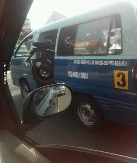 menolak kalau kepanasan di jalan © berbagai sumber