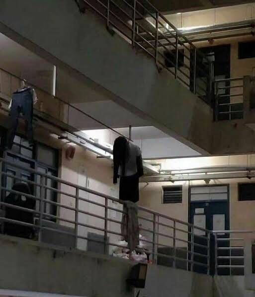 ada benda aneh di jemuran lucu © berbagai sumber