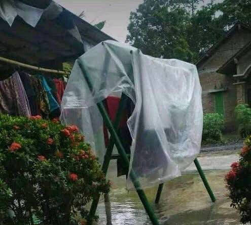 ada benda aneh di jemuran lucu © berbagai sumber