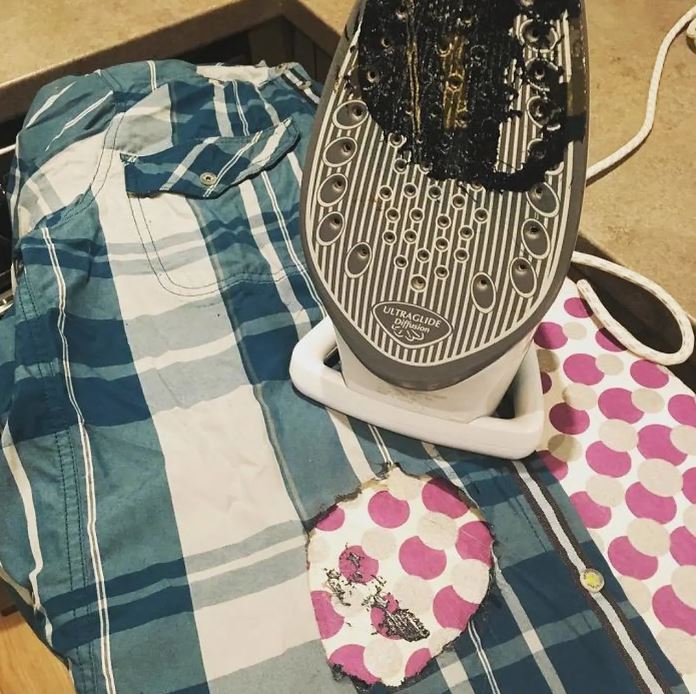 momen pas nyetrika malah lucu © berbagai sumber