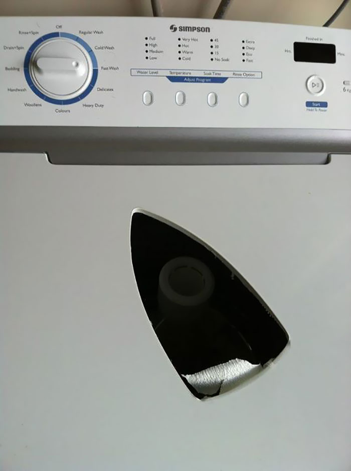 momen pas nyetrika malah lucu © berbagai sumber