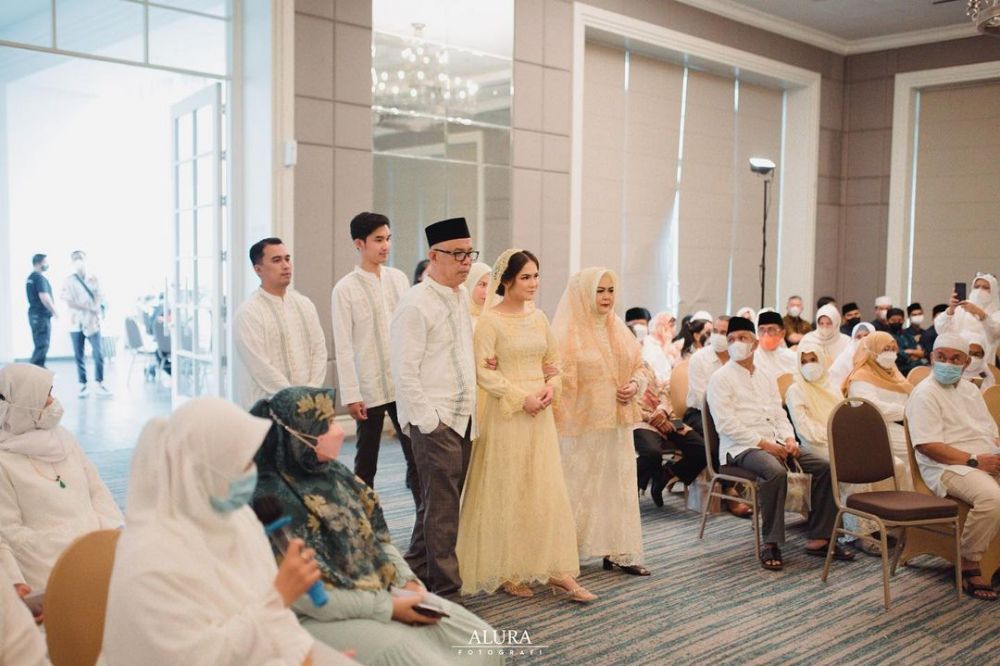 momen pengajian dan siraman masayu clara © instagram