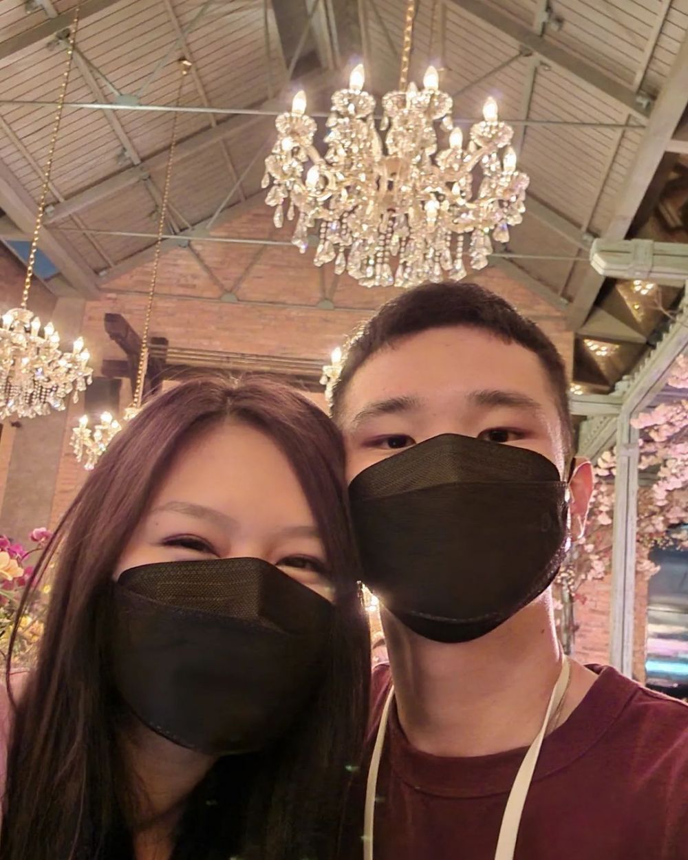 Jess No Limit dan Sisca Kohl Berbagai sumber Jess No Limit dan Sisca Kohl Berbagai sumber