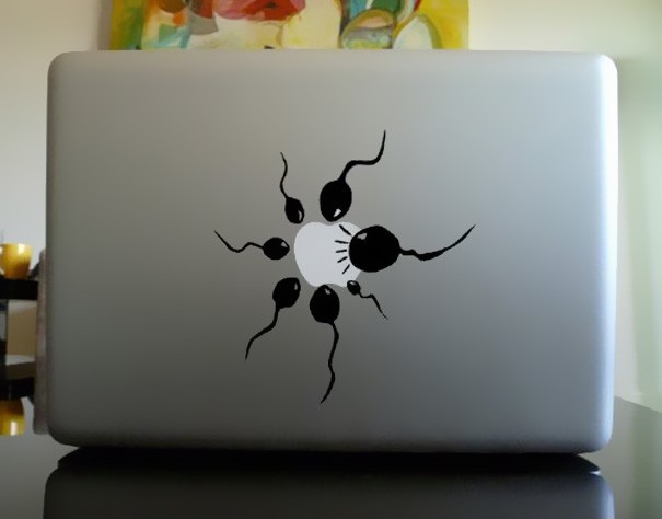 15 Potret stiker nyeleneh di laptop, idenya bikin geleng kepala