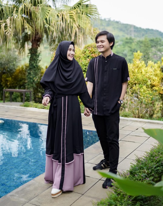 Potret romantis Anisa Rahma dan suami © Instagram Potret romantis Anisa Rahma dan suami © Instagram