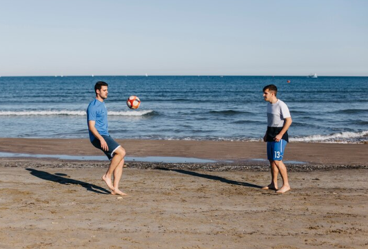 Arti mimpi bermain bola © 2022 berbagai sumber