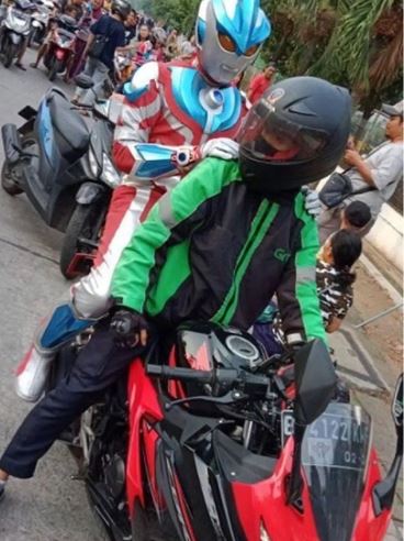 superhero lagi di jalan nih © berbagai sumber superhero lagi di jalan nih © berbagai sumber