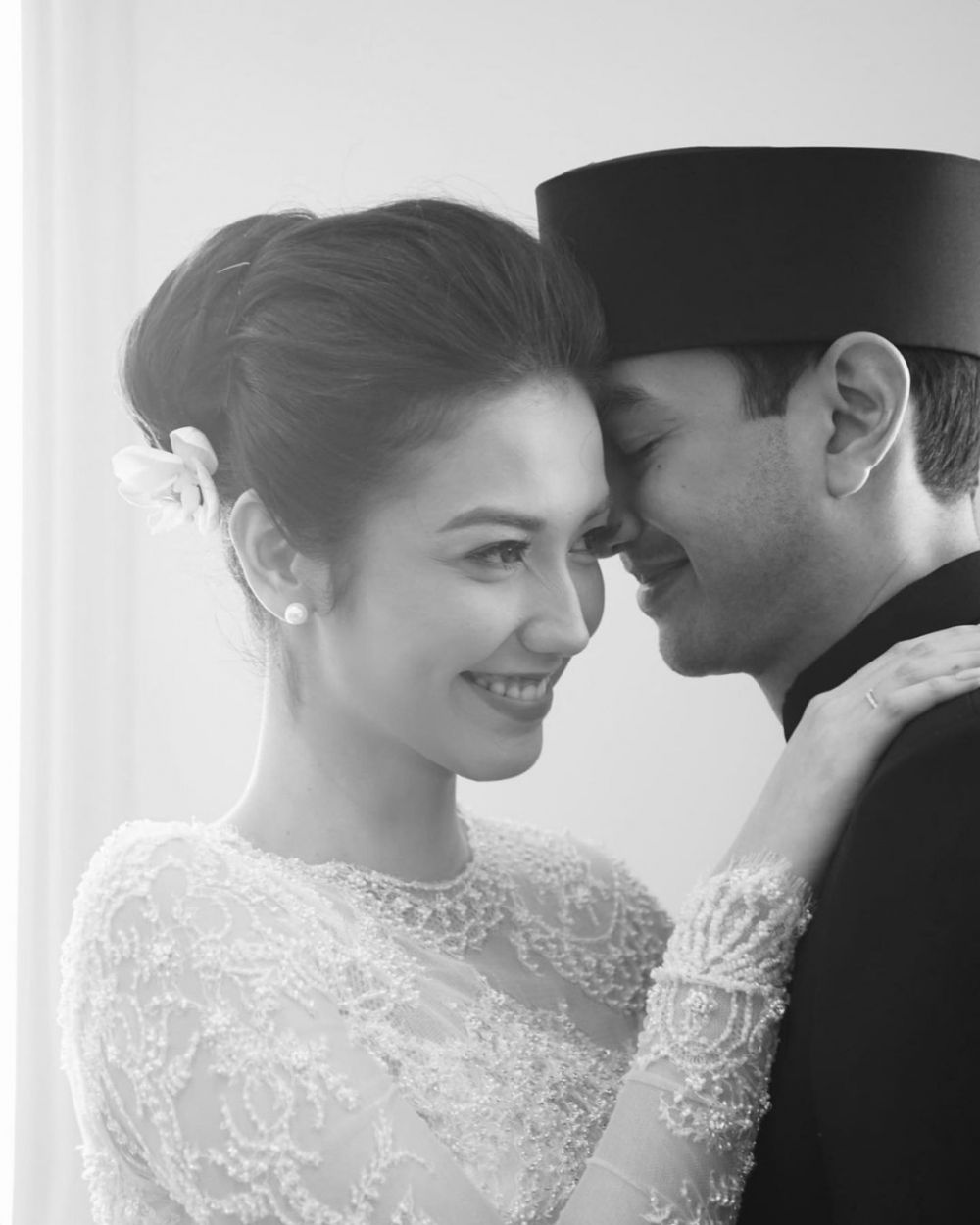 pernikahan aktris bikin heboh © berbagai sumber