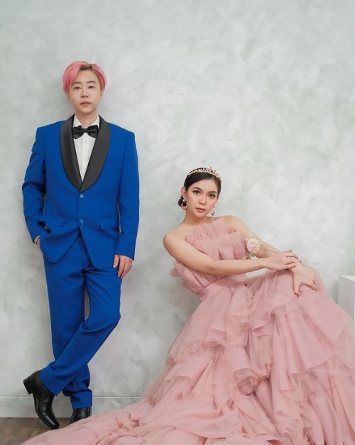 seleb menikahi orang Korea berbagai sumber