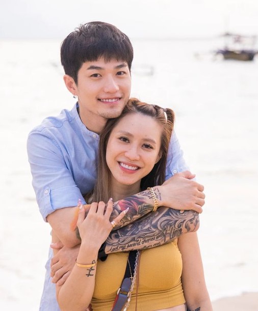 seleb menikahi orang Korea berbagai sumber