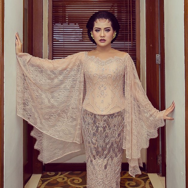 pesona seleb di acara malam midodareni © instagram