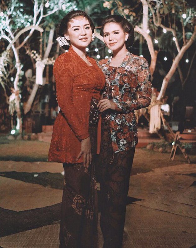 pesona seleb di acara malam midodareni © instagram