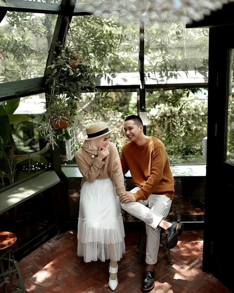prewedding penyanyi bergaya kasual © berbagai sumber