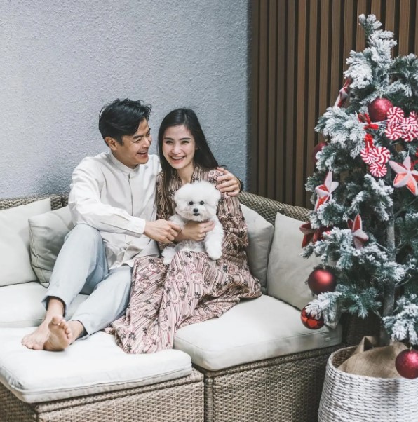 Potret pemain Perahu Kertas dan pasangan © Instagram