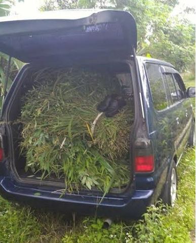 barang dimasukin mobil tapi nyeleneh pol © berbagai sumber barang dimasukin mobil tapi nyeleneh pol © berbagai sumber