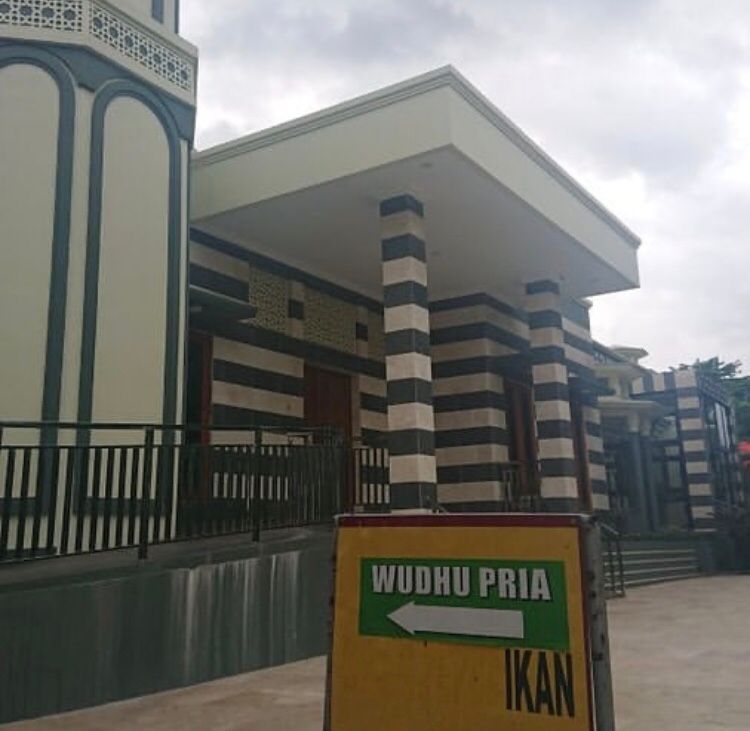 tulisan yang bikin jadi serba salah © berbagai sumber