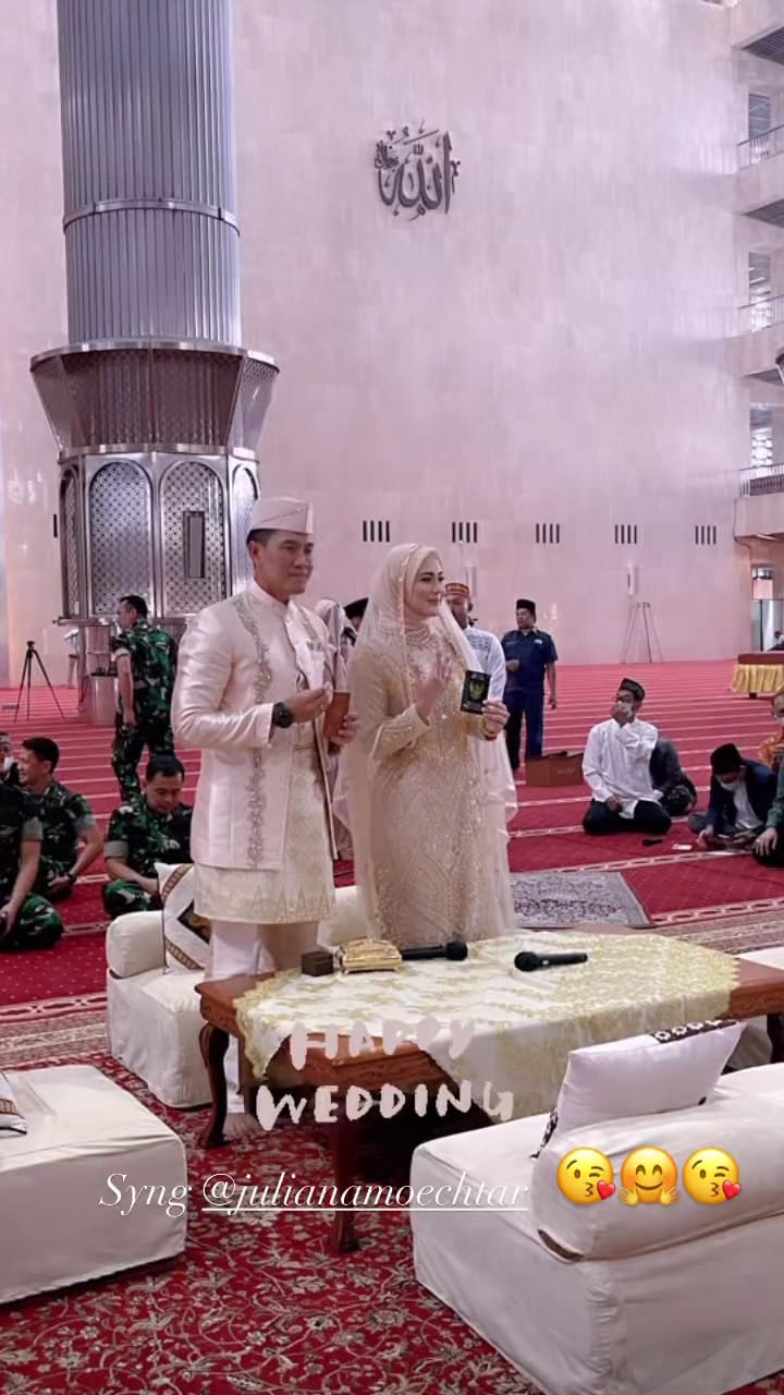 7 Momen pernikahan Juliana Moechtar dan perwira TNI, penuh bahagia