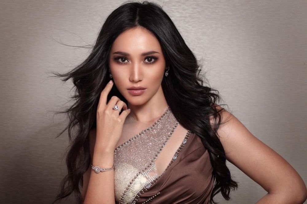 Pesona Laksmi De Neefe Suardana © 2022 Instagram Pesona Laksmi De Neefe Suardana © 2022 Instagram