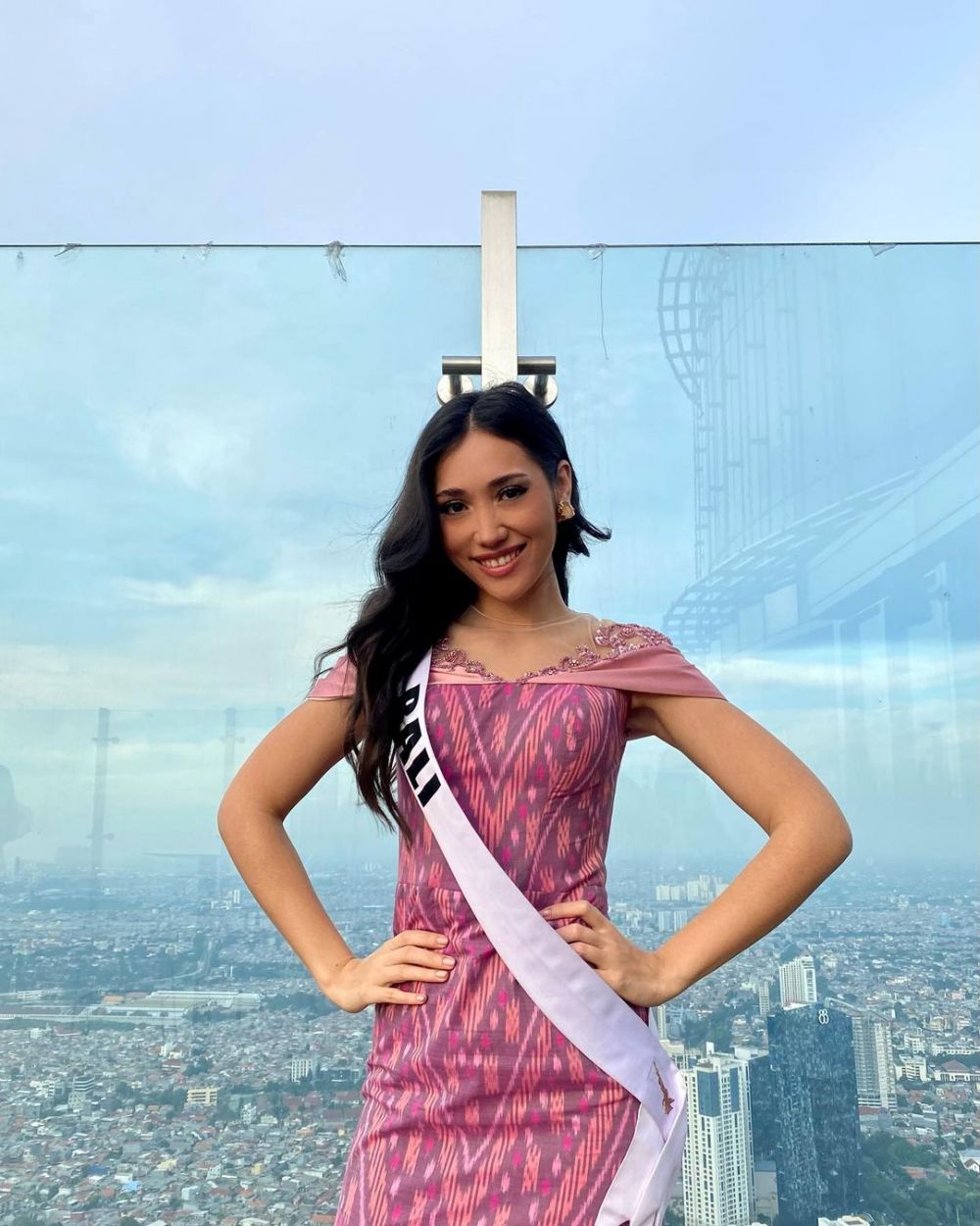 Pesona Laksmi De Neefe Suardana © 2022 Instagram Pesona Laksmi De Neefe Suardana © 2022 Instagram