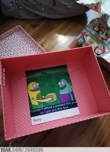 kado nyeleneh untuk ayang © berbagai sumber