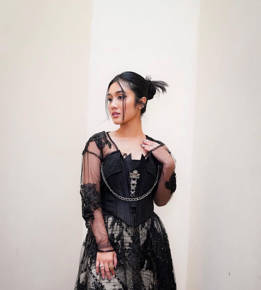 11 Pesona Zulfa Maharani, aktris muda pemeran Nunung di film Srimulat