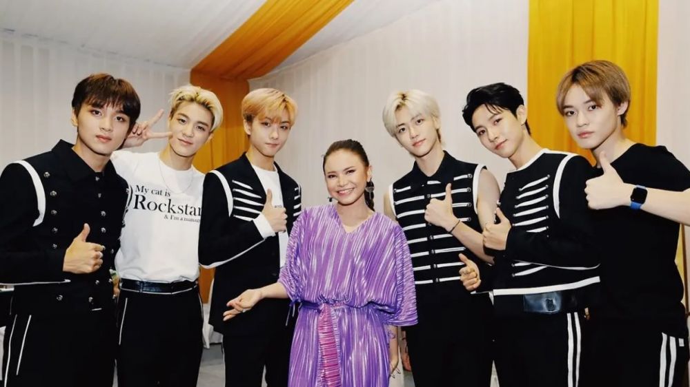 Momen seleb cantik bertemu artis Korea © berbagai sumber