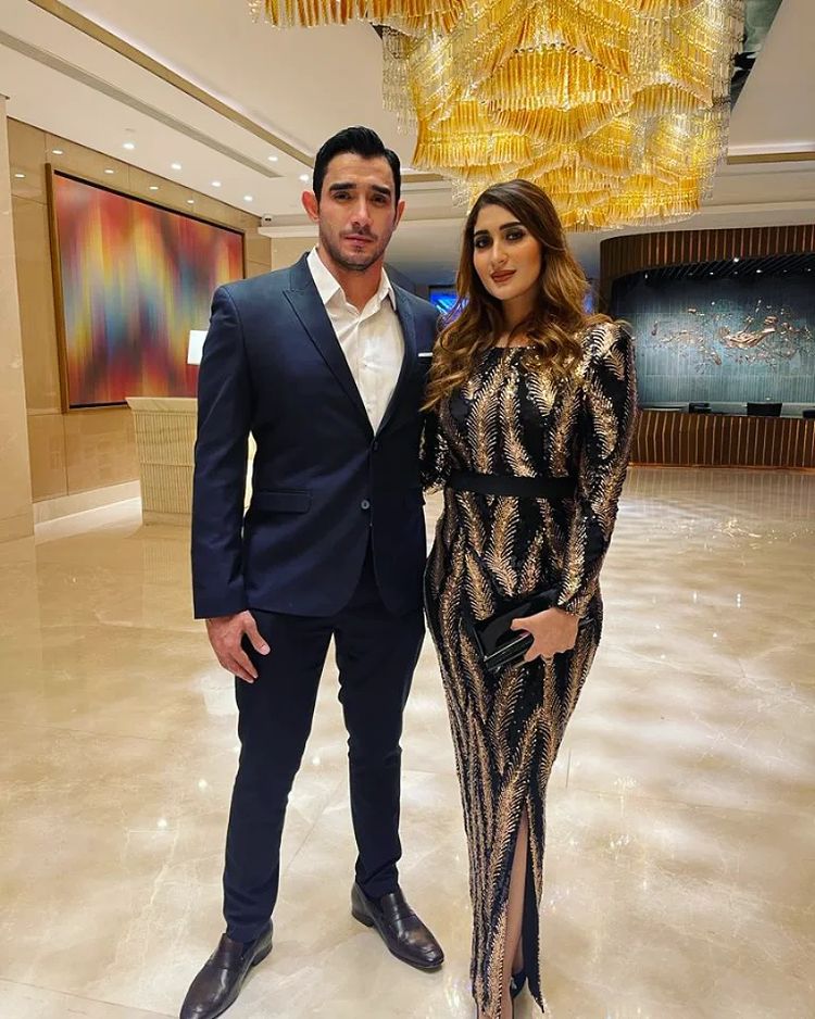 Seleb berjodoh dengan teman masa kecil © berbagai sumber Seleb berjodoh dengan teman masa kecil © berbagai sumber