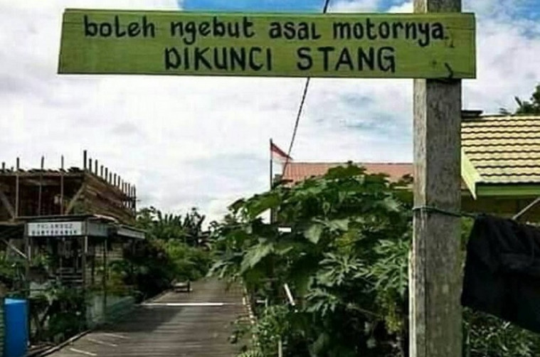 tulisan peringatan pengendara lucu © berbagai sumber