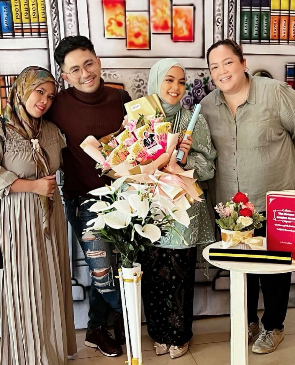 momen wisuda putri da © instagram