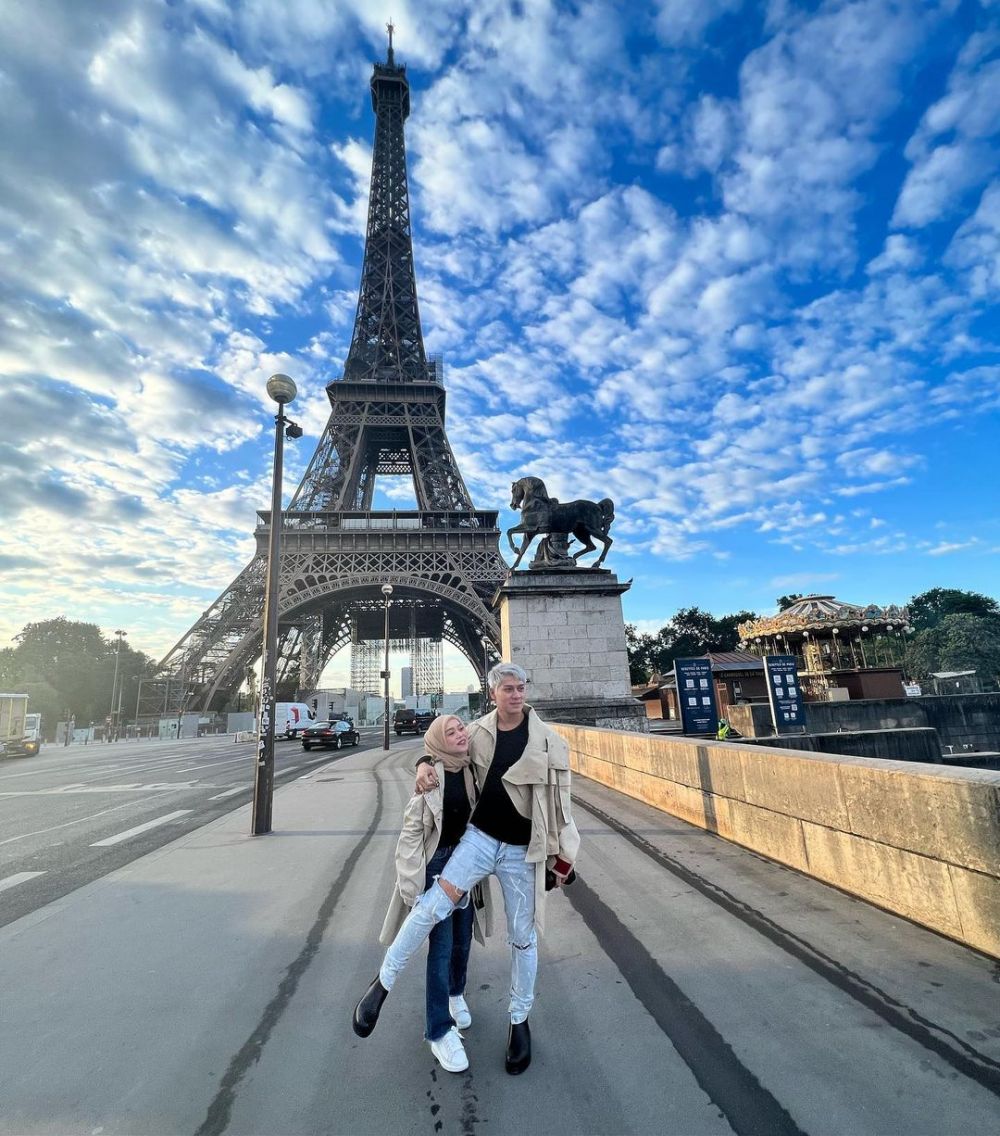 Lesty Kejora dan Rizky Billar di Paris Berbagai sumber