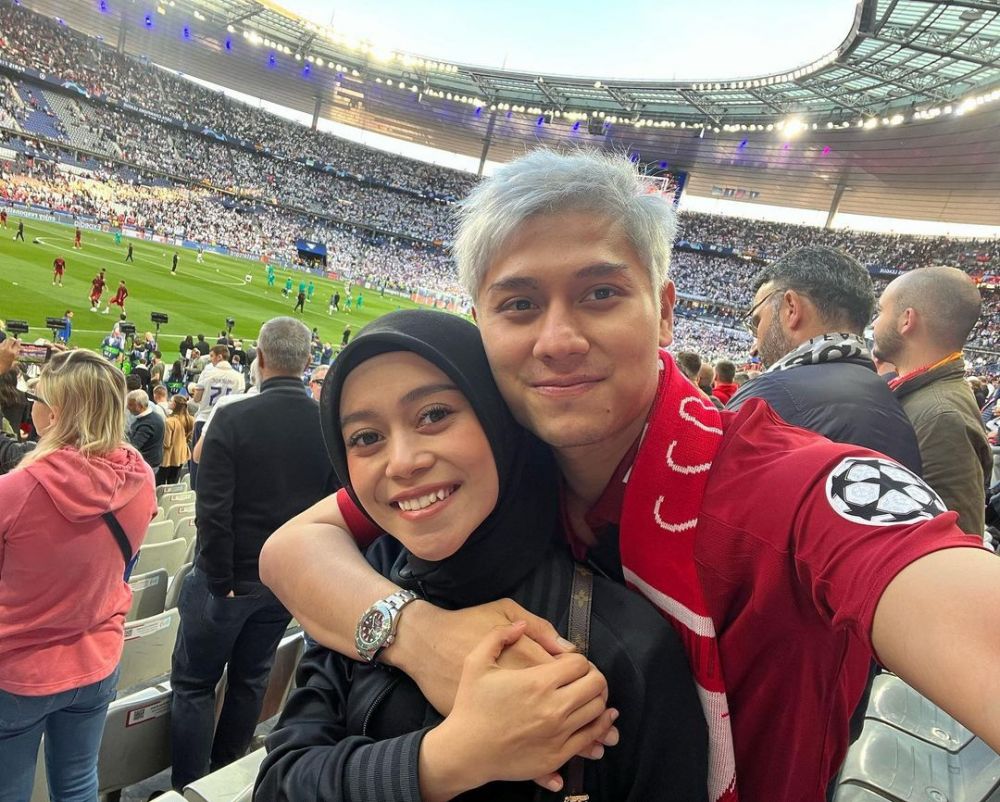 Lesty Kejora dan Rizky Billar di Paris Berbagai sumber