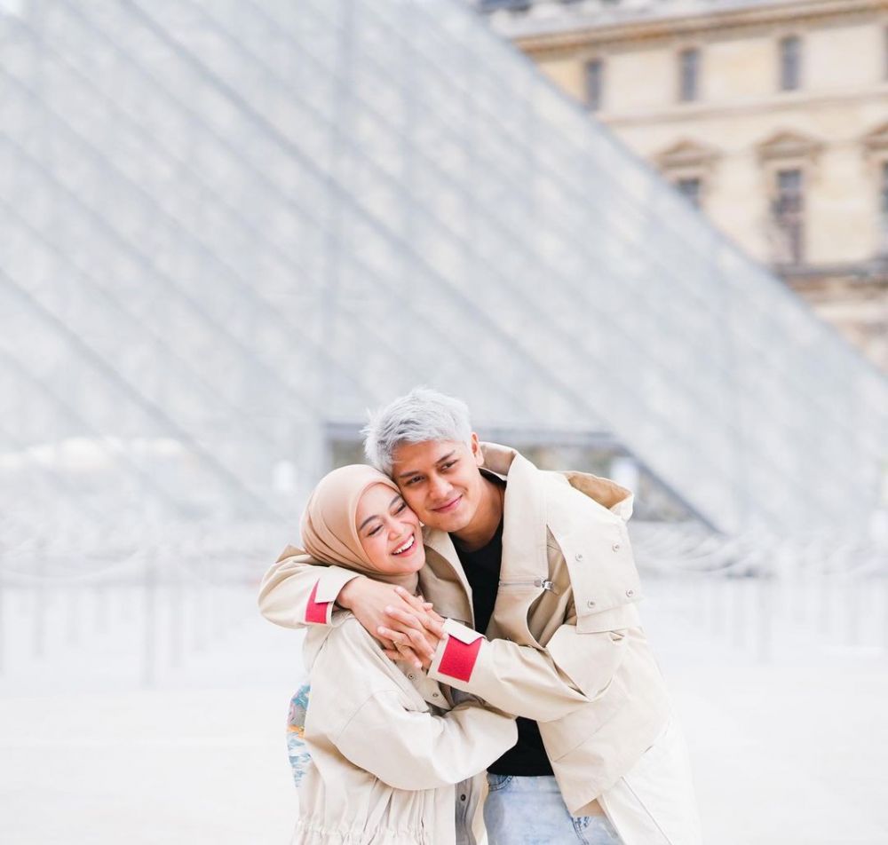 Lesty Kejora dan Rizky Billar di Paris Berbagai sumber