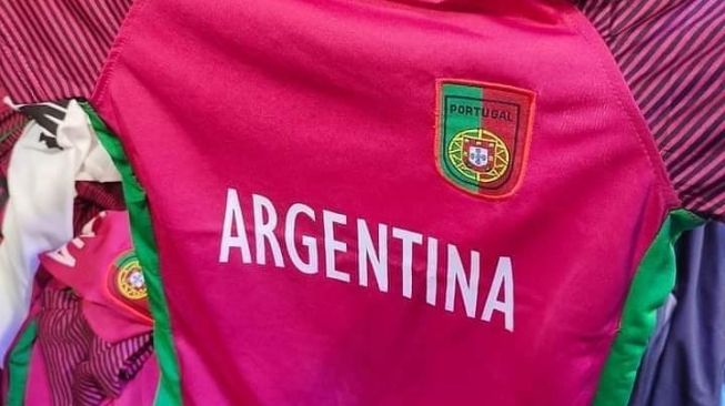 desain jersey nyeleneh © berbagai sumber