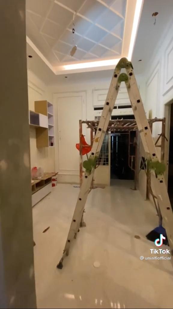 renovasi rumah mungil © TikTok/@unialfiofficial renovasi rumah mungil © TikTok/@unialfiofficial