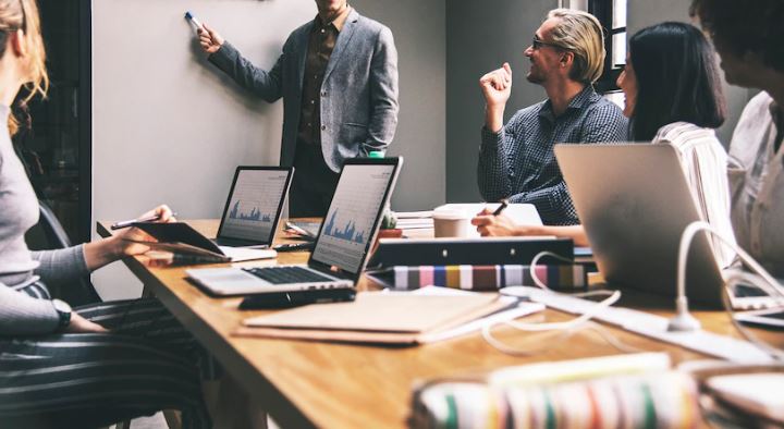 Musyawarah adalah berunding © 2022 berbagai sumber