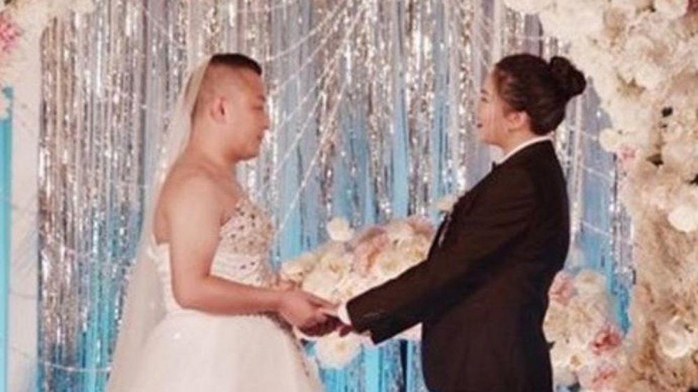 Potret ide baju pengantin yang kelewat kreatif Berbagai sumber