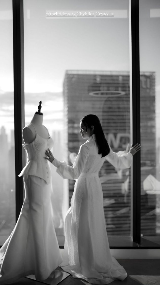 Potret detail gaun pernikahan Eva Celia © Instagram