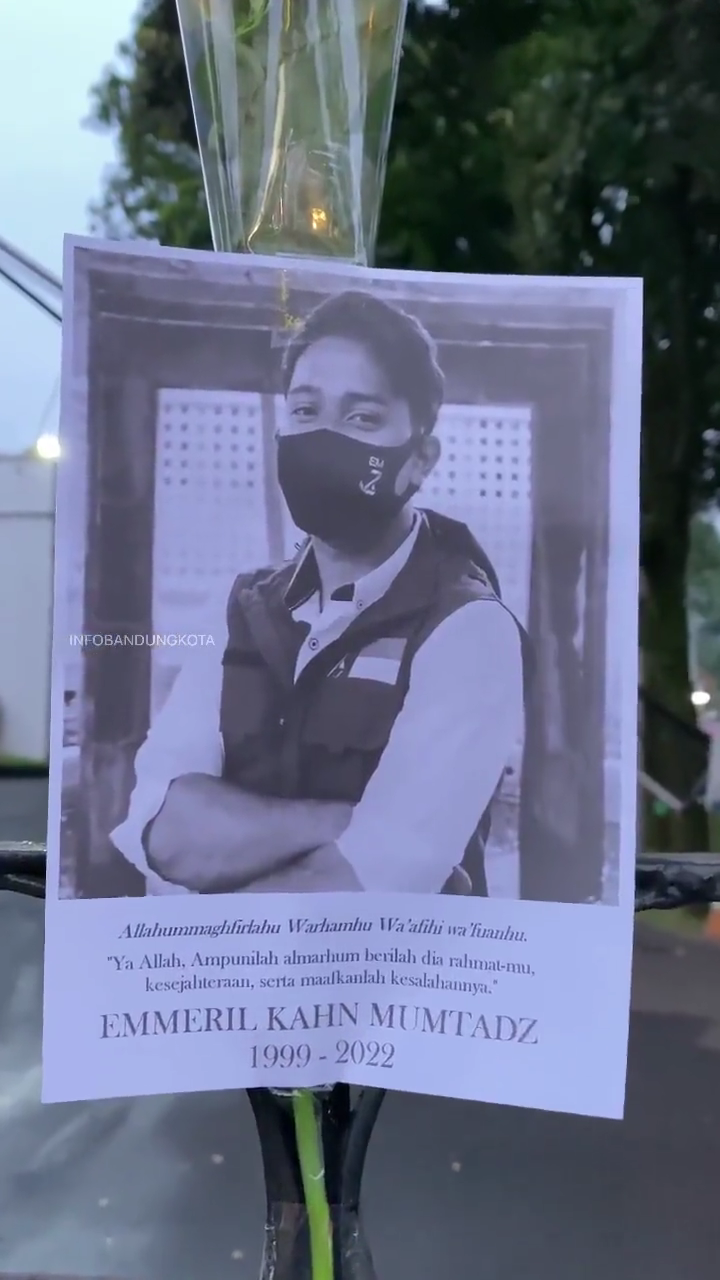 momen takziah eril © berbagai sumber