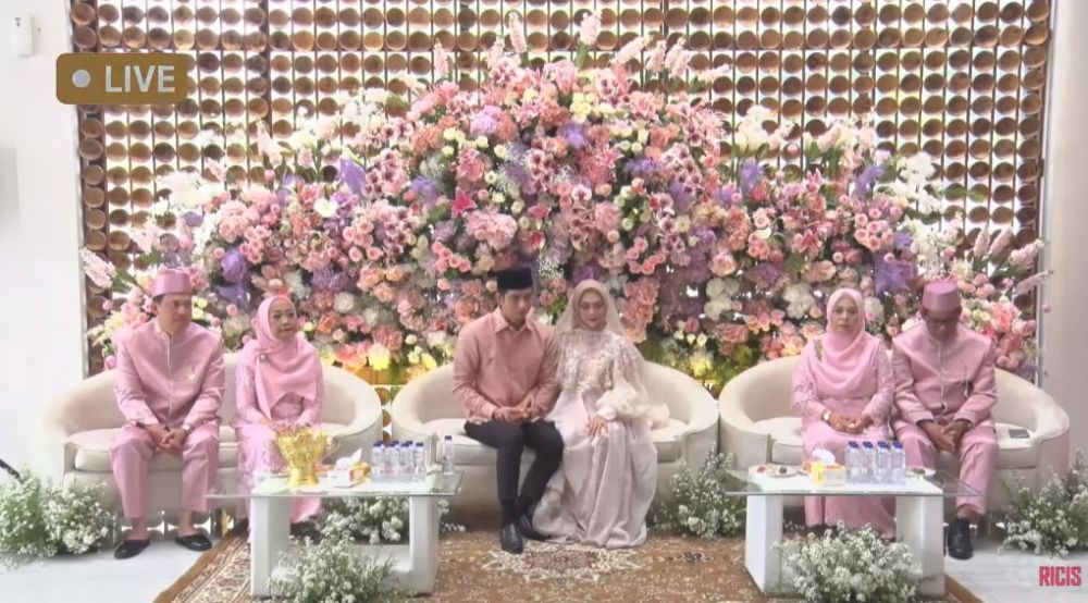 momen siraman dan pengajian kehamilan ria ricis © berbagai sumber