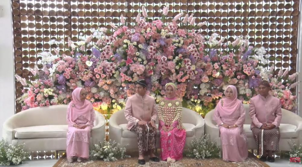 momen siraman dan pengajian kehamilan ria ricis © berbagai sumber